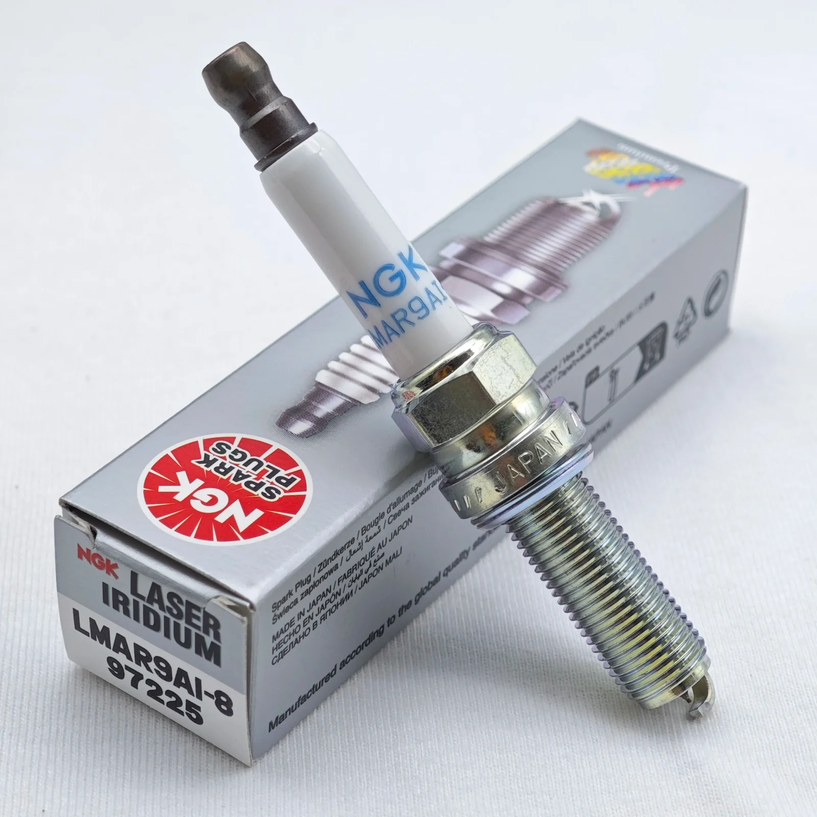 1pcs Original NGK Laser Iridium Spark Plug LMAR9AI-8 97225 fits K1600GT R1200GS S1000RR C6